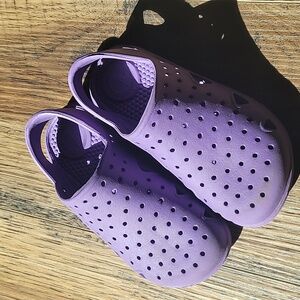 Everywear Totes Sandals, Size 7-8, Purple